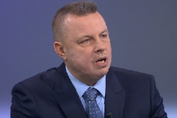 Poslušný europudlík Stanjura a obranný fond EU. Rajchl zostra Poslušný europudlík Stanjura a obranný fond EU. Rajchl zostra