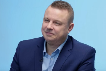 Výzva k rezignaci Víta Rakušana. Advokát Rajchl vyrazil do boje Výzva k rezignaci Víta Rakušana. Advokát Rajchl vyrazil do boje