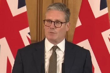 Británie ve vleku iluzí, bezbranná tváří v tvář nové éře impéria Británie ve vleku iluzí, bezbranná tváří v tvář nové éře impéria